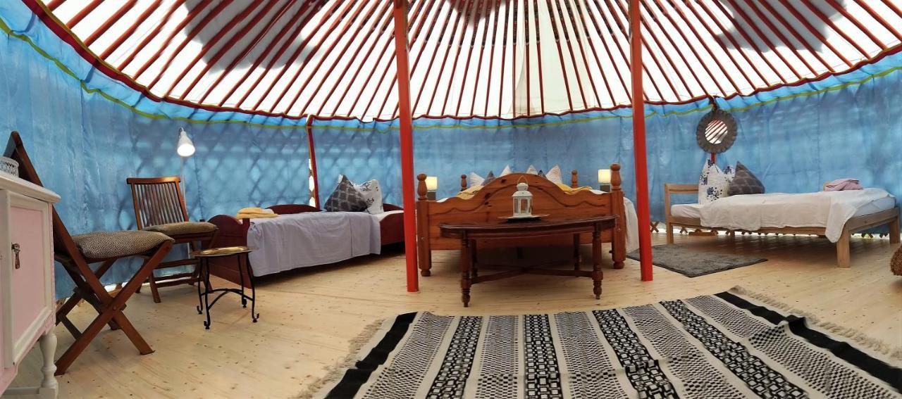 Mongolische Jurte Im Art.Quartier Hotell Velgast Exteriör bild